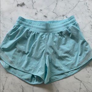 Lululemon Hotty Hot shorts Blue Glow four inch sz6